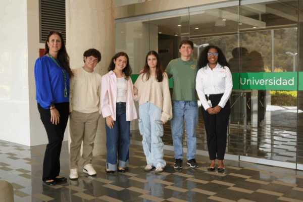 Digitel incorpor&oacute; a la Universidad Monte&aacute;vila a su programa de becas estudiantiles