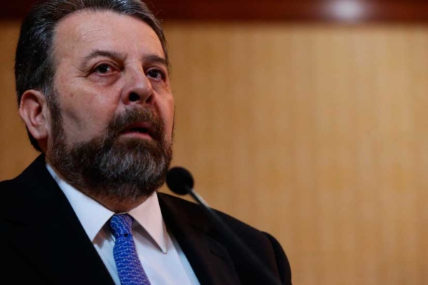 Delcy Rodr&iacute;guez propone a diputado Timoteo Zambrano como nuevo embajador ante Espa&ntilde;a