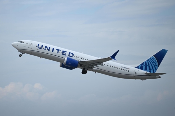 United Airlines confirma que propuso fusi&oacute;n a su rival American Airlines