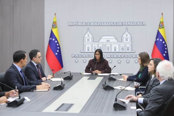 Delcy Rodr&iacute;guez instala la Comisi&oacute;n Especial para Evaluaci&oacute;n y Clasificaci&oacute;n de Activos P&uacute;blicos