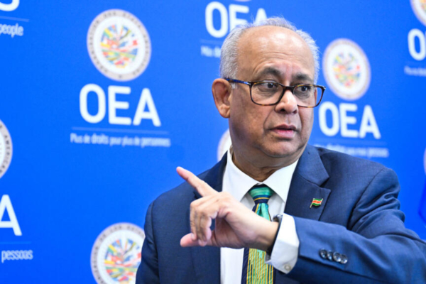 Secretario general de OEA: Si tom&aacute;ramos partido en Venezuela, ser&iacute;amos parte del problema