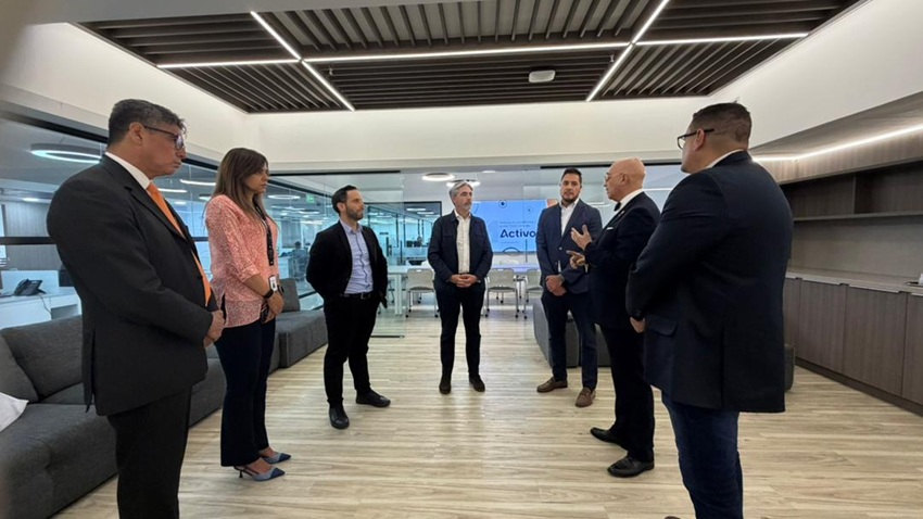 Activo Banco Universal muestra las fortalezas de su ecosistema digital en encuentro con Cavecom-e