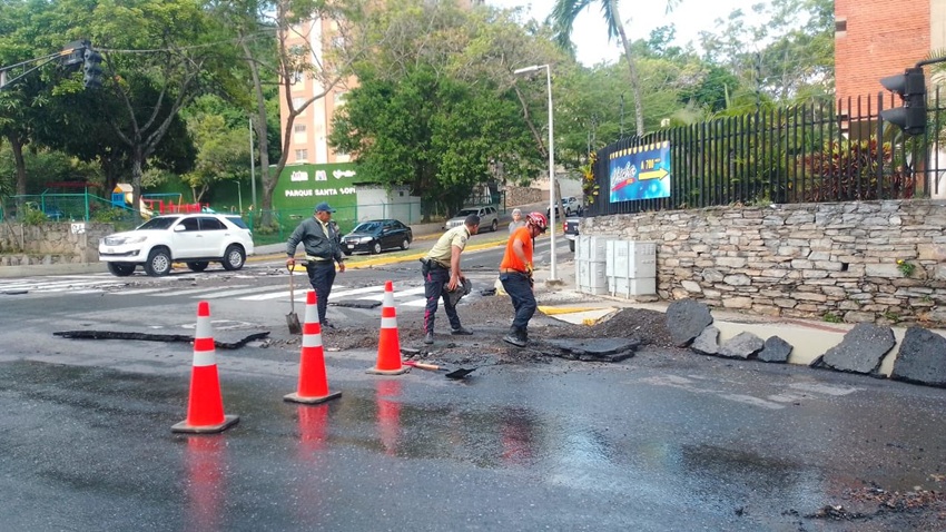 Suspenden servicio de agua en algunas zonas de Baruta tras rotura de tuber&iacute;a del Sistema Tuy II (+detalles)