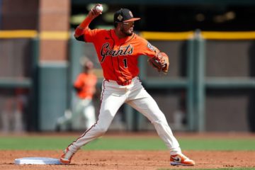 Luis Arr&aacute;ez destaca con el bate y el guante en San Francisco