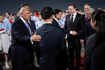 Abrir el mercado chino a negocios de EEUU: Trump lleg&oacute; a China con Elon Musk, Tim Cook y Jensen Huang