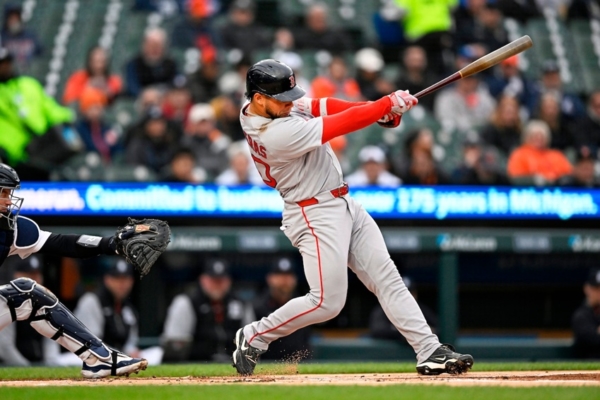 Willson Contreras comanda legi&oacute;n criolla con su poder en Boston