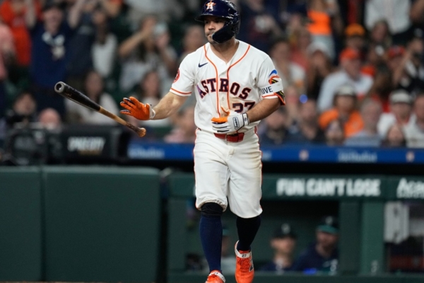 Jos&eacute; Altuve redonde&oacute; las 900 remolcadas en su carrera en MLB