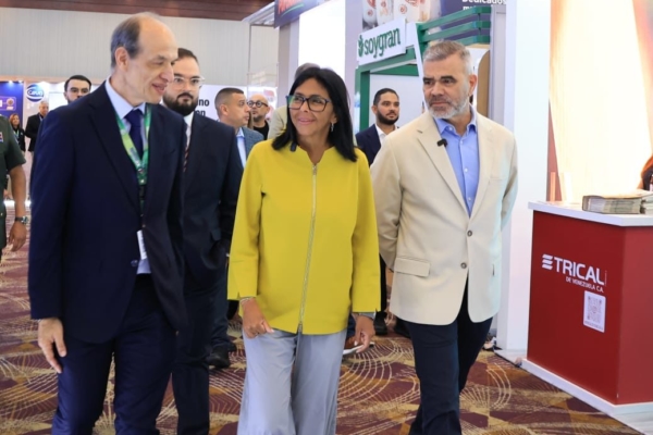 Delcy Rodr&iacute;guez emplaz&oacute; al sector privado a usar autogeneraci&oacute;n el&eacute;ctrica