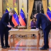Pdvsa y Repsol firman memorando de entendimiento: estiman sumar 20.000 barriles de crudo liviano en Petroquiriquire