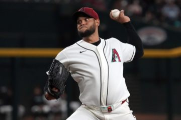 Eduardo Rodr&iacute;guez lleg&oacute; a las 100 victorias en su carrera en la MLB