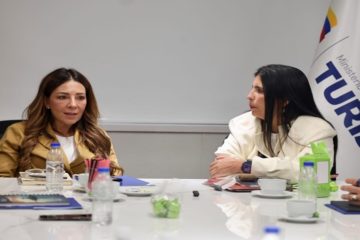 Autoridades eval&uacute;an apertura de la conexi&oacute;n a&eacute;rea directa ente Italia y Venezuela