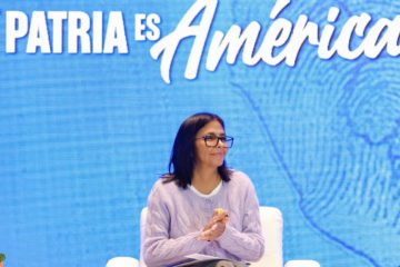 Relaci&oacute;n entre Venezuela y EE.UU. est&aacute;n en el &laquo;camino correcto&raquo;, dice Delcy Rodr&iacute;guez