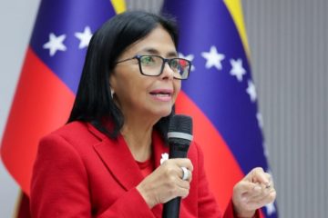 Delcy Rodr&iacute;guez: registro de nuevos comercios en el pa&iacute;s increment&oacute; 147%