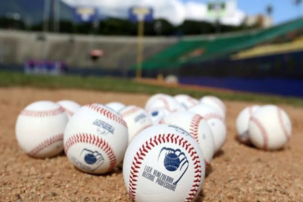 La LVBP complet&oacute; los ocho m&aacute;nagers para la temporada 2026-2027