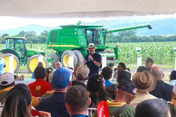 Ministro Padrino L&oacute;pez particip&oacute; en asamblea de productores agr&iacute;colas de Portuguesa