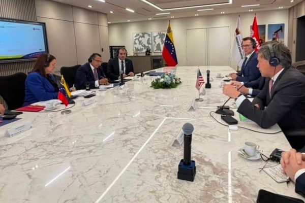 John Barrett: Avanzan reuniones para impulsar inversiones energ&eacute;ticas estadounidenses en Venezuela