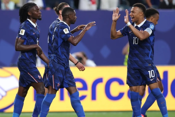 Francia consigue su pase a la siguiente ronda y Kylian Mbapp&eacute; disput&oacute; su partido n&uacute;mero 100 con la selecci&oacute;n francesa