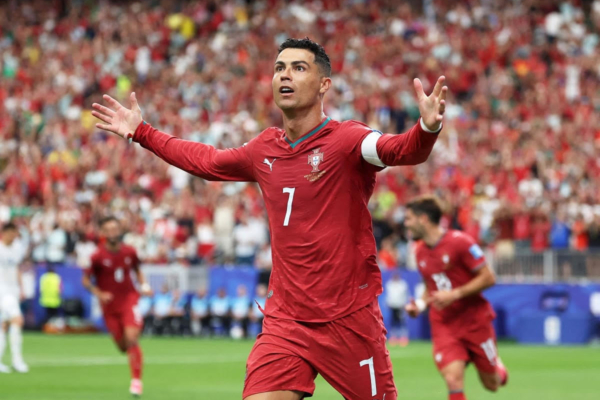 Cristiano Ronaldo escribi&oacute; su nombre en los libros de r&eacute;cords en mundiales FIFA