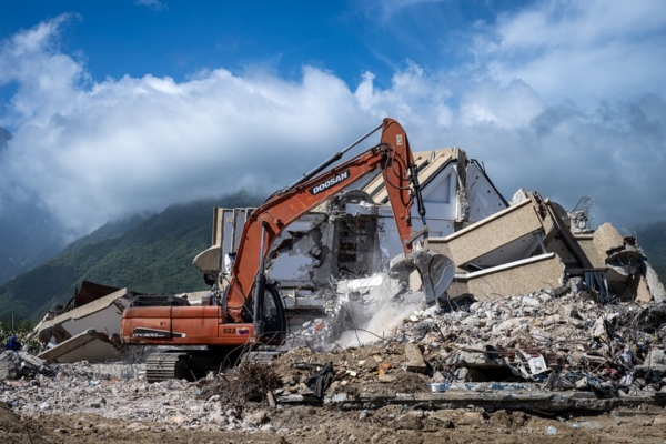 La remoci&oacute;n de escombros tras el doble terremoto: El otro gran reto en Venezuela