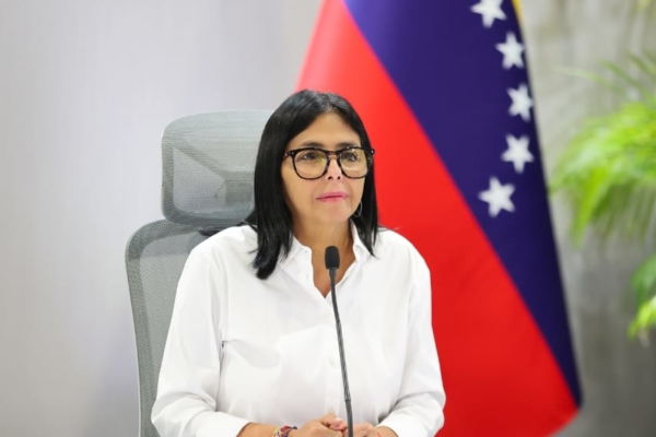 Delcy Rodr&iacute;guez pide a Carlos III la liberaci&oacute;n del oro venezolano en Banco de Inglaterra