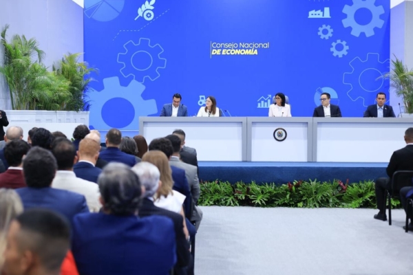 Delcy Rodr&iacute;guez: &laquo;Las fuentes de ingresos del pa&iacute;s se mantienen en su curso de crecimiento&raquo;
