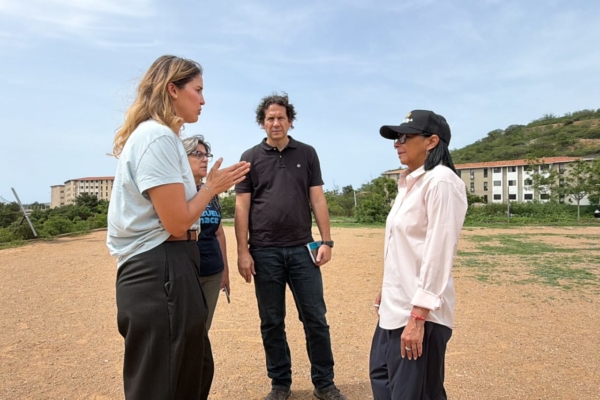 Delcy Rodr&iacute;guez inicia proceso de certificaci&oacute;n de terrenos aptos para construcci&oacute;n de viviendas en La Guaira