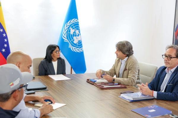 Delcy Rodr&iacute;guez se re&uacute;ne con representantes de la ONU: Definen plan de recuperaci&oacute;n y asistencia en Venezuela
