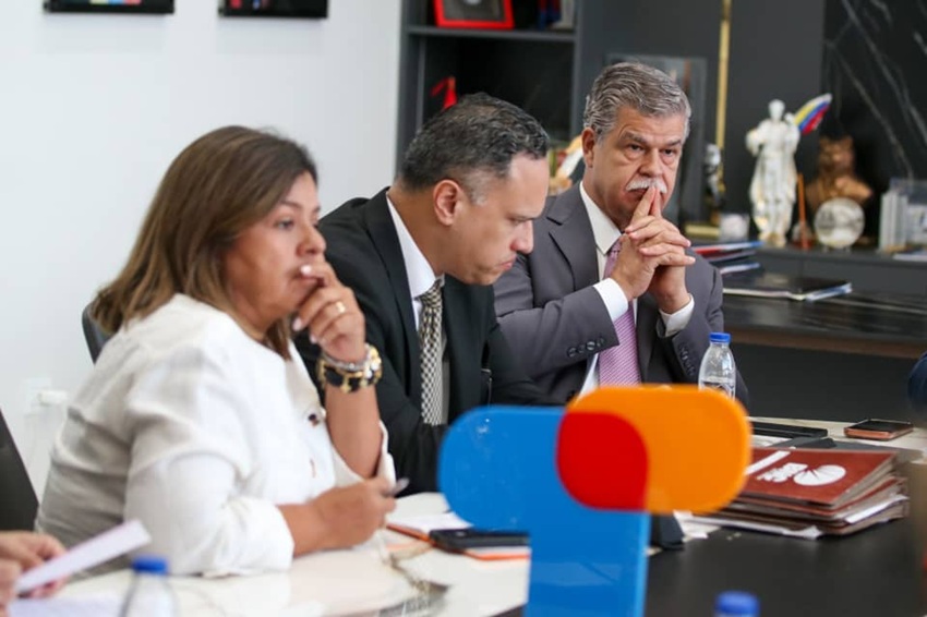 Seguimiento con la banca privada al Plan Crediticio Venezuela Renace