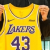 Los &Aacute;ngeles Lakers rompen r&eacute;cords al ser vendidos por 12 mil millones de d&oacute;lares