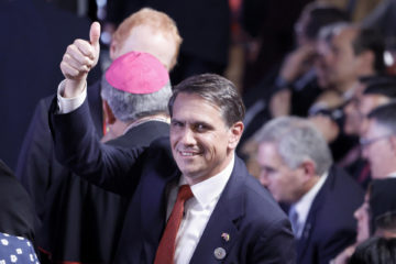 Todd Blanche, exabogado de Trump, es designado como fiscal general de Estados Unidos
