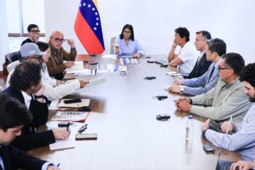Delcy Rodr&iacute;guez coordina planes de reconstrucci&oacute;n urbana con representantes de Miyamoto International y TFI Solutions