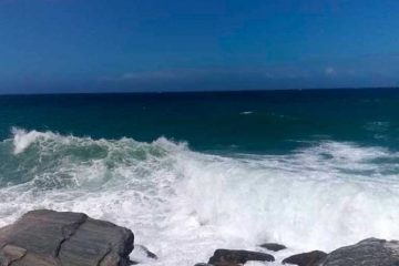 Limitan acceso a playas de La Guaira y eval&uacute;an planes para trabajadores tur&iacute;sticos