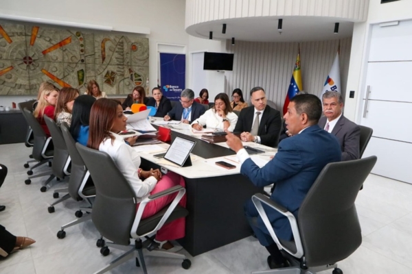 Seguimiento con la banca privada al Plan Crediticio Venezuela Renace