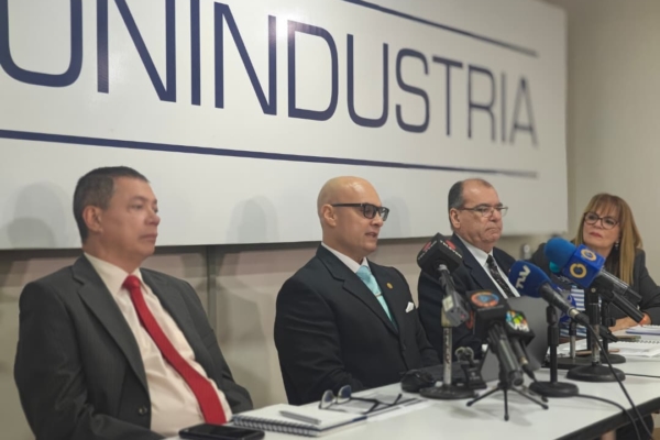 Con apagones y altos impuestos, producci&oacute;n industrial creci&oacute; 8,1% interanual en el primer semestre