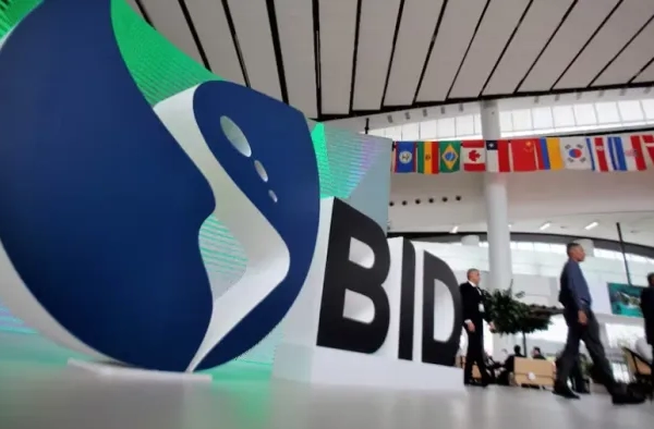 Grupo BID y Jap&oacute;n firman acuerdo para invertir US$14.000 millones en Am&eacute;rica Latina y el Caribe