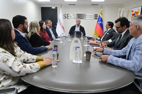 Rom&aacute;n Maniglia se reuni&oacute; con representantes de la AVDT y de la Fccpv: Comparti&oacute; la visi&oacute;n de la nueva MODA Seniat