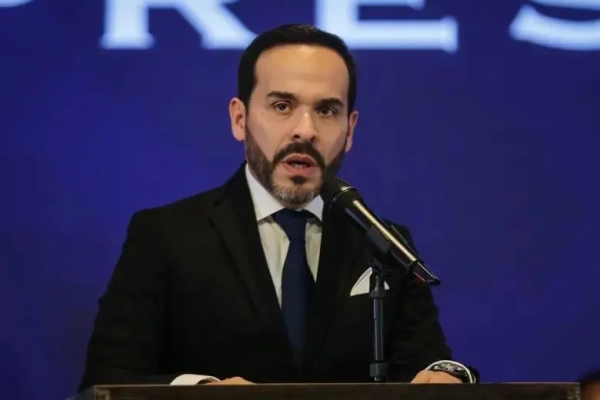 De la Espriella dice que EE.UU. tiene la disposici&oacute;n de suspender aranceles por terremoto