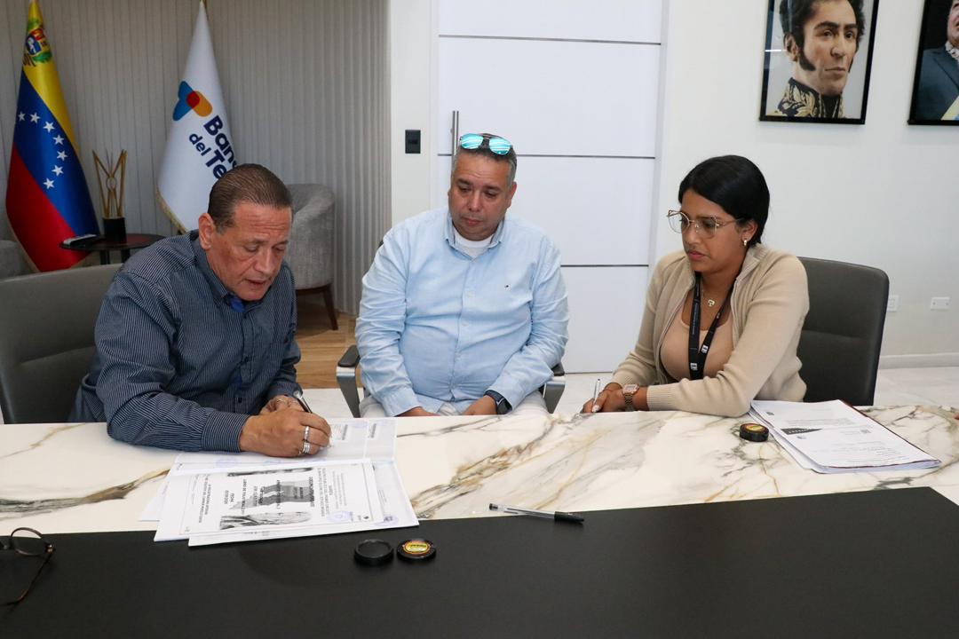 Banco del Tesoro brinda un nuevo comienzo con el crédito social Plan Venezuela Renace