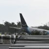 Avi&oacute;n de Amazon choc&oacute; contra varios veh&iacute;culos al aterrizar en Aeropuerto de Miami
