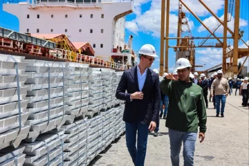 Tras una d&eacute;cada sin exportaciones: Venalum concreta env&iacute;o de 15.000 toneladas de aluminio hacia EE.UU.