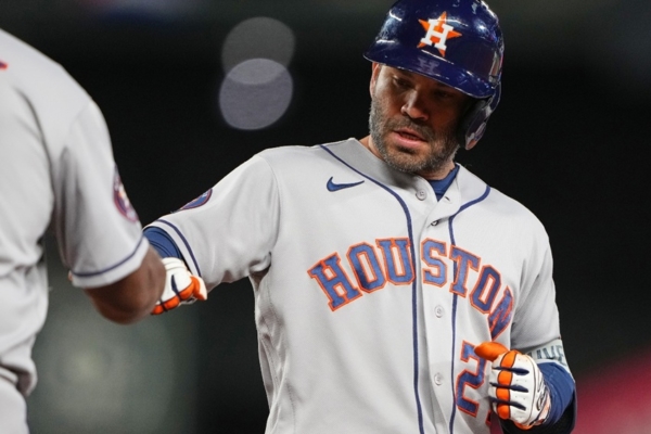Jos&eacute; Altuve cerr&oacute; el 2026 en el Top 100 de bateadores con m&aacute;s hits en la MLB