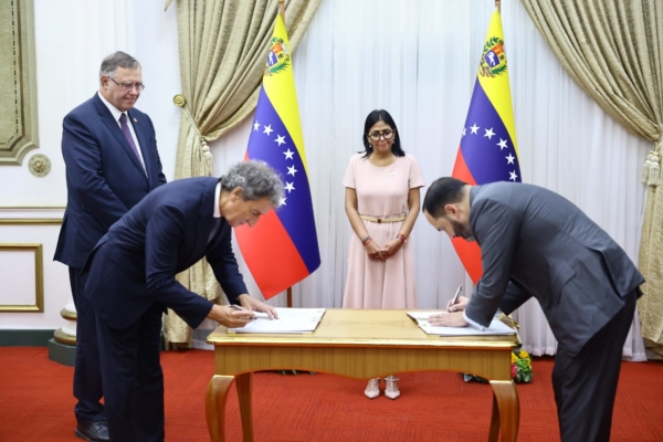 Venezuela firma un memorando de entendimiento con filial de TotalEnergies para cooperaci&oacute;n