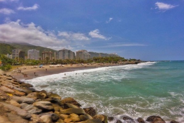 Advierten alza acelerada de precios en alquileres y ventas de inmuebles en la Guaira