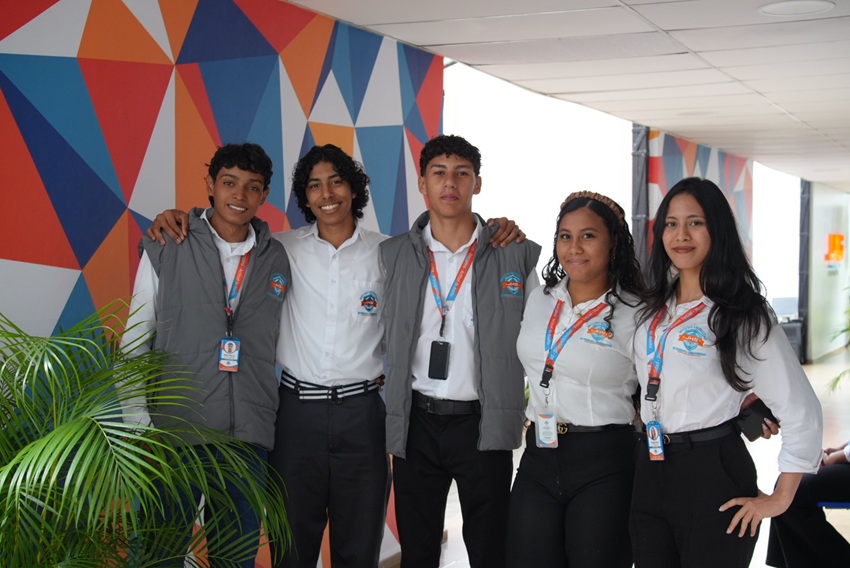 156 alumnos del Instituto Universitario JHS impulsarán el sector agroindustrial