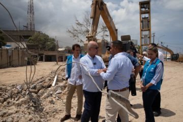 Alto Comisionado de ACNUR visit&oacute; La Guaira: Ve capacidad y determinaci&oacute;n para la reconstrucci&oacute;n en Venezuela