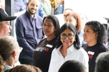 Delcy Rodr&iacute;guez presentar&aacute; ante la Asamblea Nacional la Ley de Econom&iacute;a Local