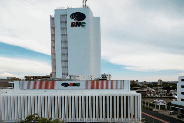 BNC inicia el refrescamiento de sus agencias con una propuesta visual m&aacute;s moderna