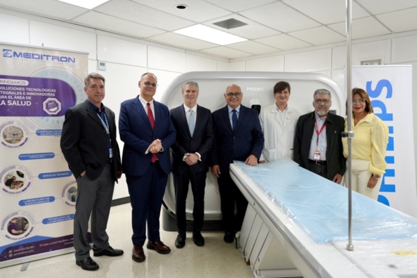 Subsecretario de Comercio de EEUU visit&oacute; el Hospital Vargas de Caracas para conocer los equipos m&eacute;dicos de Philips
