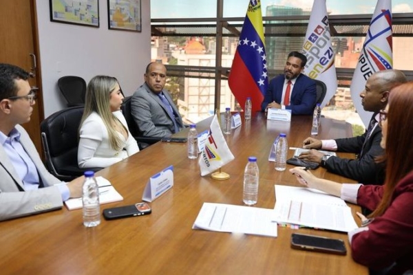 Puertos venezolanos ser&aacute;n centro de abastecimiento internacional de combustible en alianza con Impordiesel y Trafigura